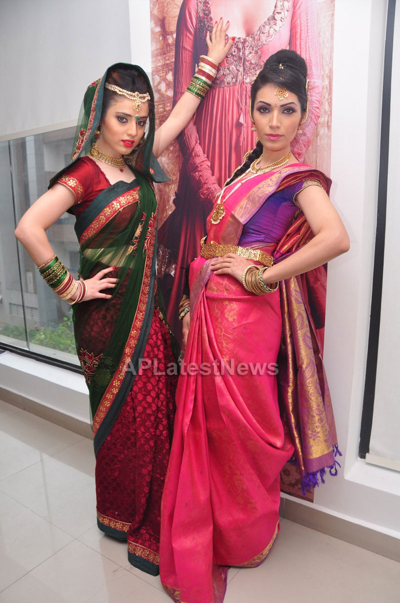 Bridal Make-up to the women of Hyderabad at Lakme, Kondapur and Somajiguda - Picture 8