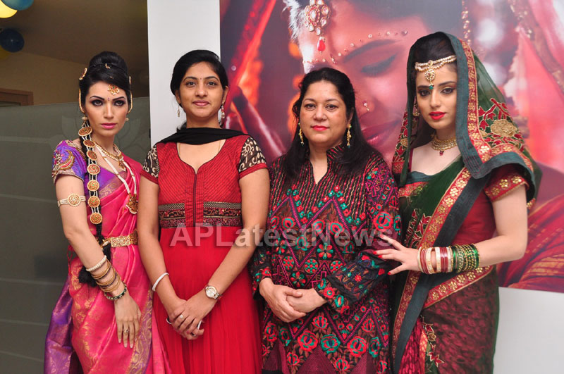Bridal Make-up to the women of Hyderabad at Lakme, Kondapur and Somajiguda - Picture 15