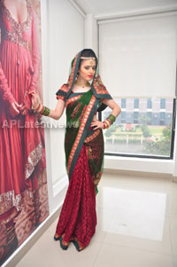 Bridal Make-up to the women of Hyderabad at Lakme, Kondapur and Somajiguda - Picture 2