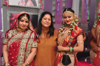 Pictures of Bridal Make-up to the women of Hyderabad at Lakme, Kondapur and Somajiguda
