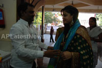 Pochampally Ikat art mela in Vizag city - Inaugurated by Tollywood Actress Varsha  - Picture 7