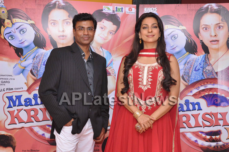 Juhi Chawla Loves Family Oriented Movie - Picture 8