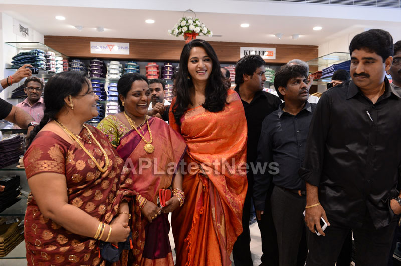 Kalamandir New Showroom launched at Rajahmundry and Kakinada - Picture 22