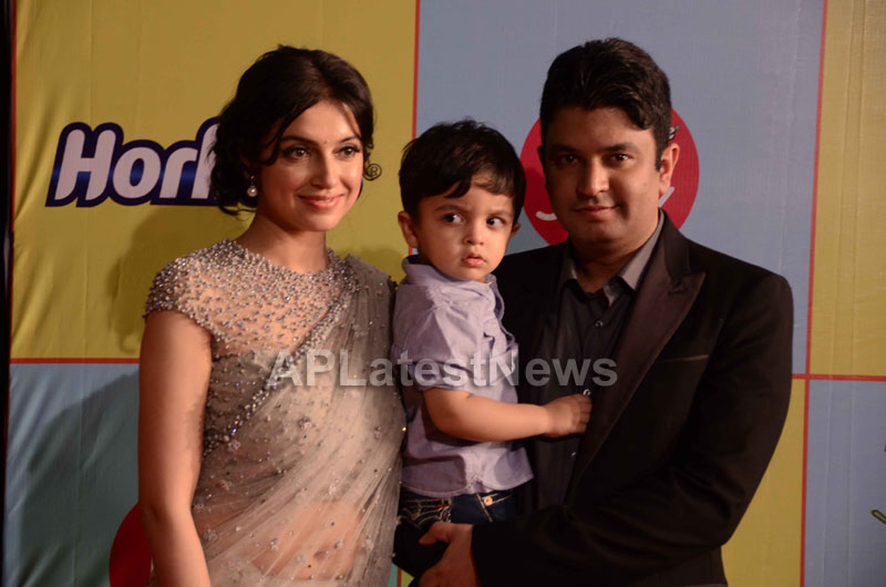 Shahrukh, Hrithik, Deepika, Serah and Jaqueline at Kids Choice Award 2013 - Picture 1
