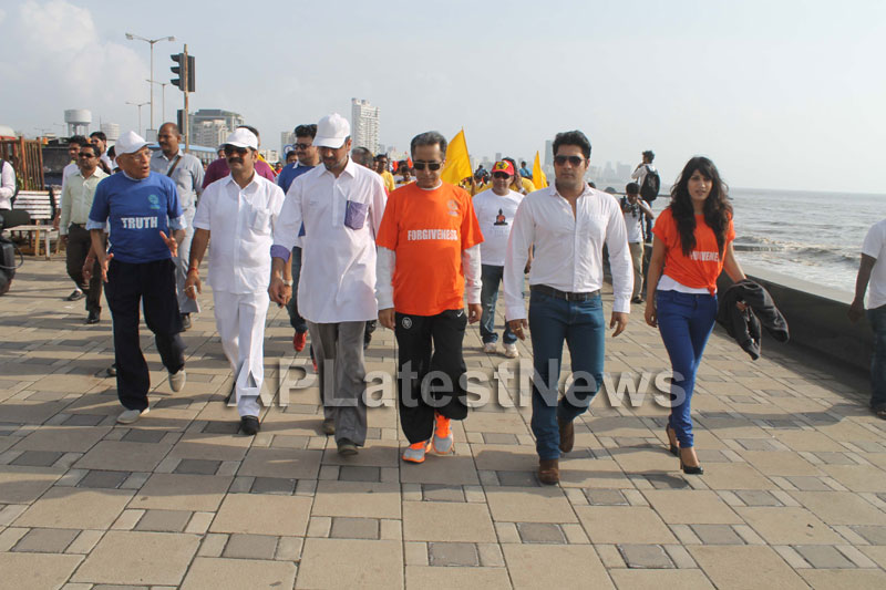 Mumbai Walks on International world peace day with the message of Human values - Picture 6