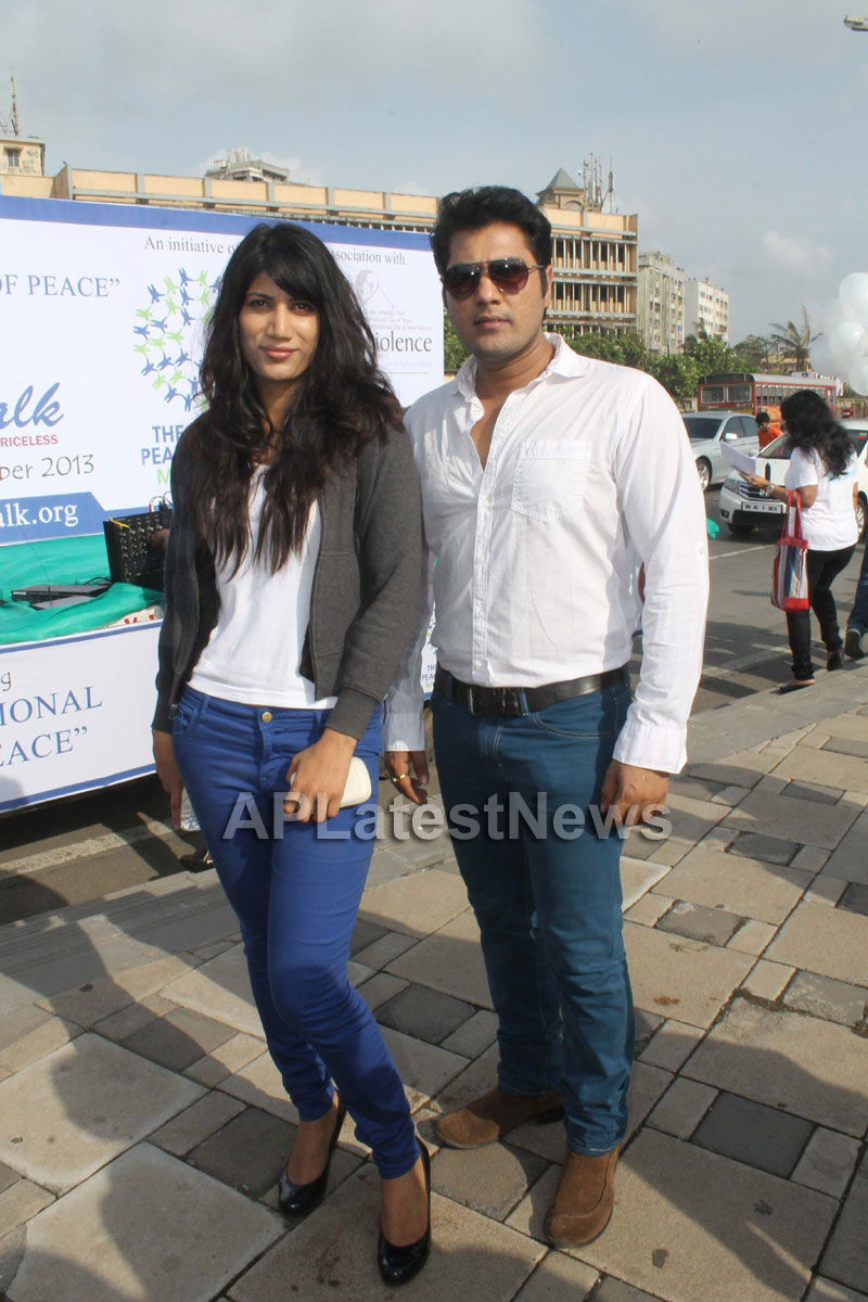 Mumbai Walks on International world peace day with the message of Human values - Picture 9