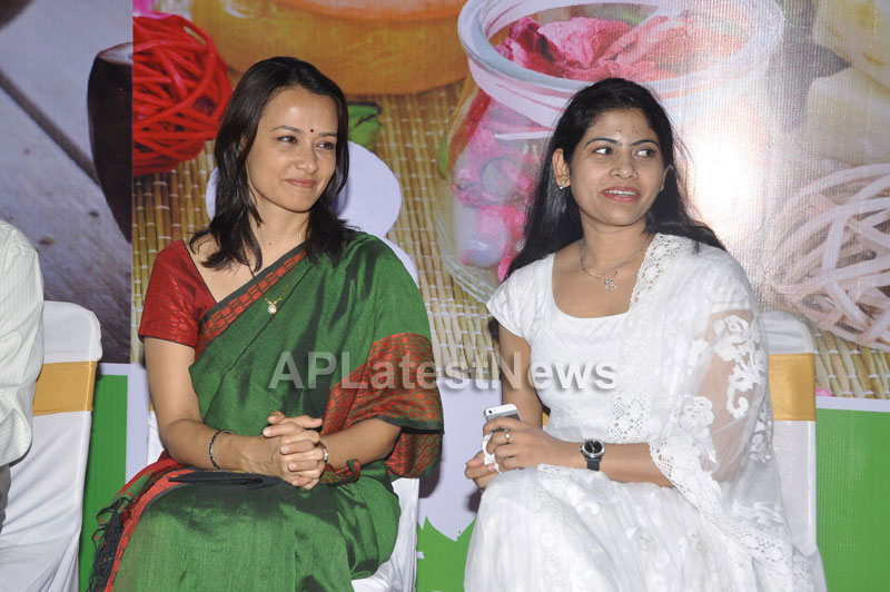 SamJs Natural launched by Actress Amala Nagarjuna at Inorbit mall in Madhapur - Picture 2
