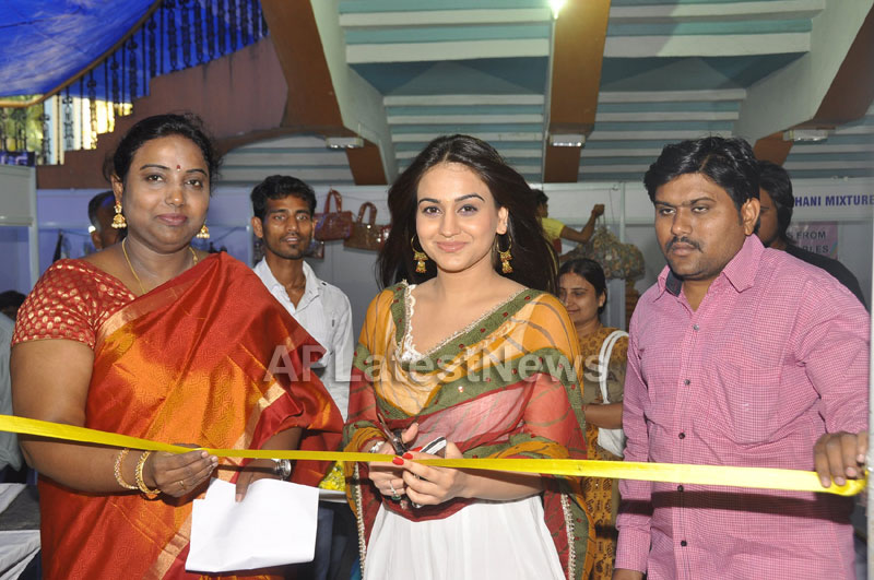 Trendz - Summer Fashion Exhibition 2013 - Inaugurated by Actress Aksha - Picture 4
