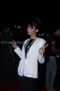 Yash, Talat, Candy, Aarti, Tina and Ali At Sunburn DJ Party - Picture 22