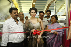 Pictures of Acress Priyanka Ramana Launches National Silk Expo at Hyderabad