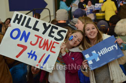 Campaign visit of Hillary Clinton - La Escuelita School, Oakland, CA, USA - Picture 2