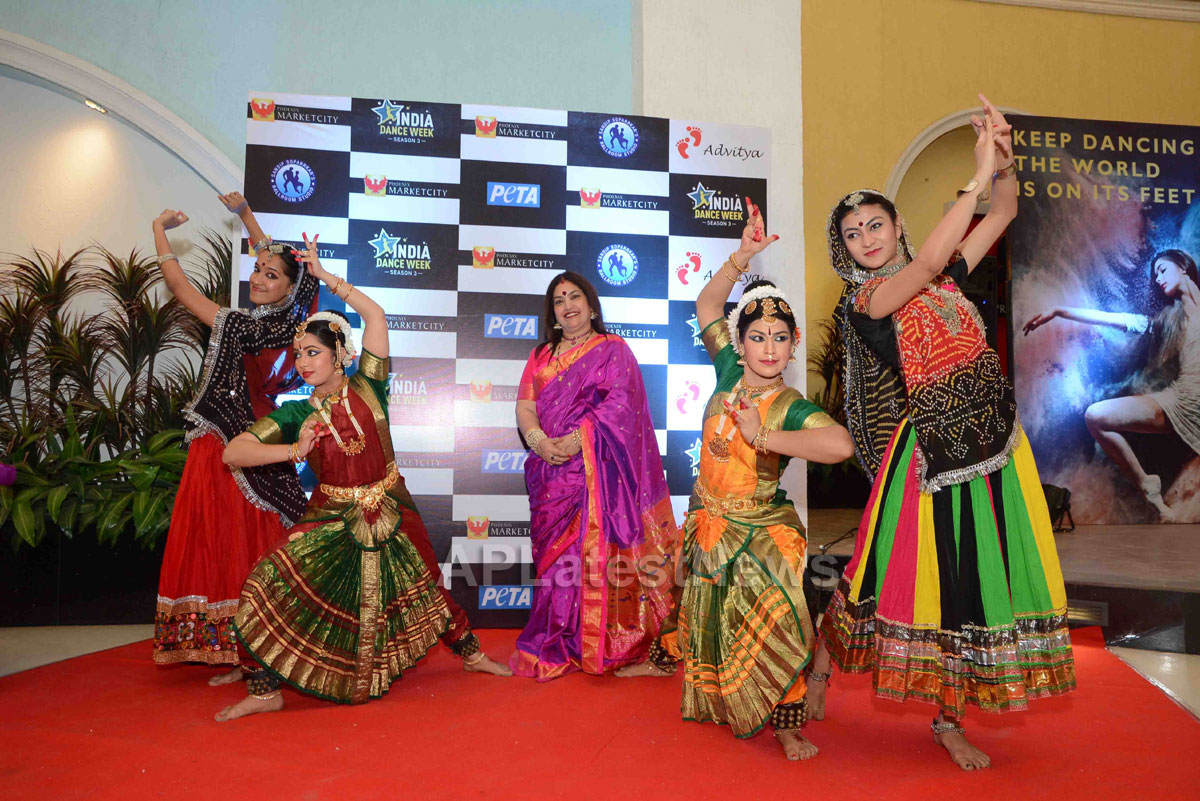 Actor Rahul Roy, Avika Gor, Gaurav Gera attends 3rd India Dance Week conference hosted by Sandip Soparrkar - Picture 17