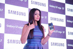 Samsung launched S7 and S7 Edge in Hyderabad, Actress Shriya Saran graced the occasion - News