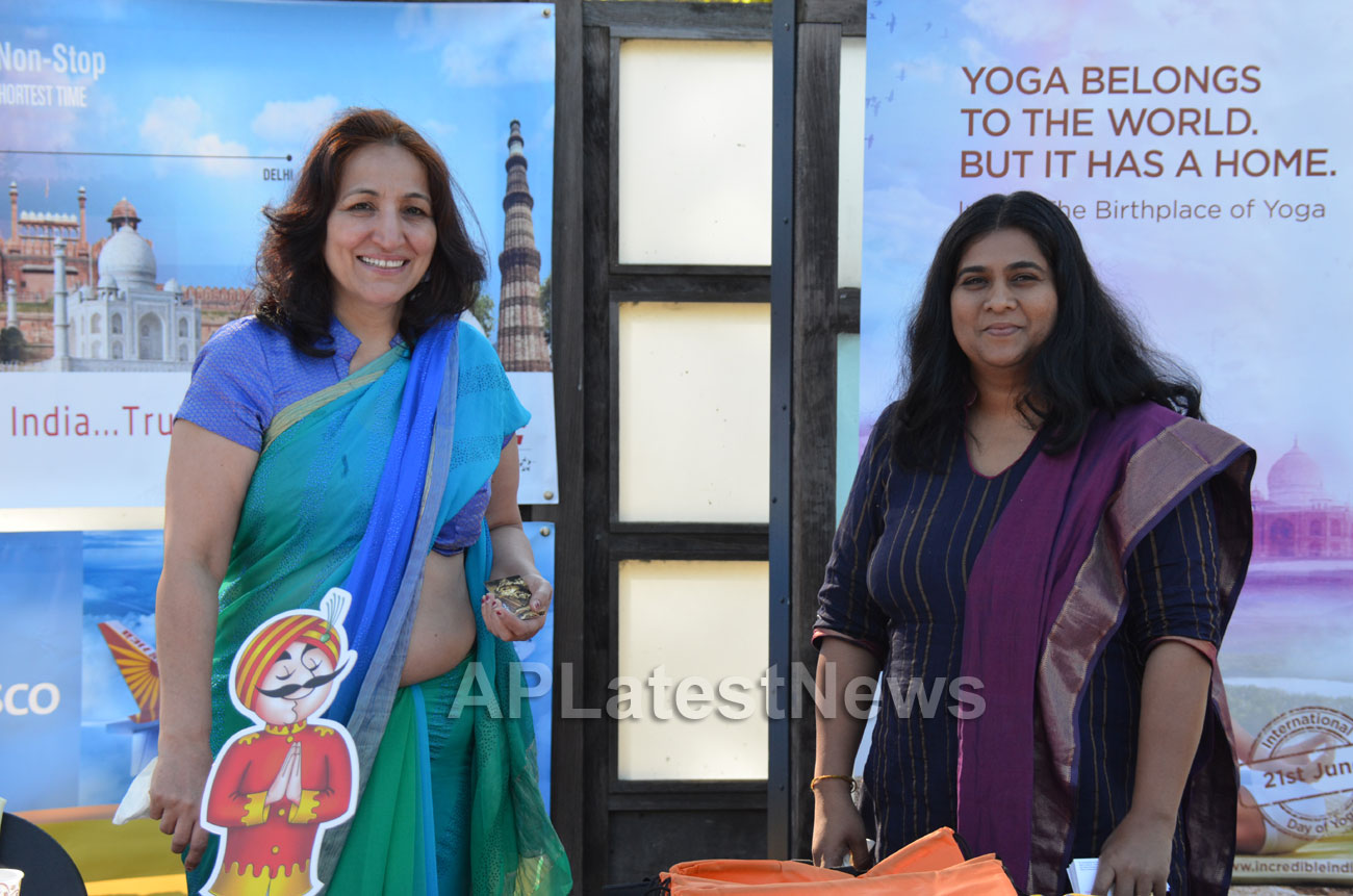 Celebration of 2nd International Day of Yoga, San Francisco, CA, USA - Picture 1
