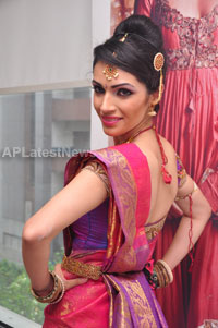 Bridal Make-up to the women of Hyderabad at Lakme, Kondapur and Somajiguda - Picture 19