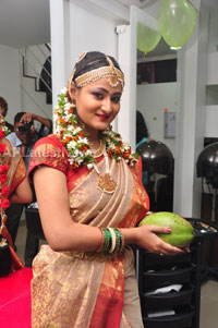 Bridal Make-up to the women of Hyderabad at Lakme, Kondapur and Somajiguda - Picture 27