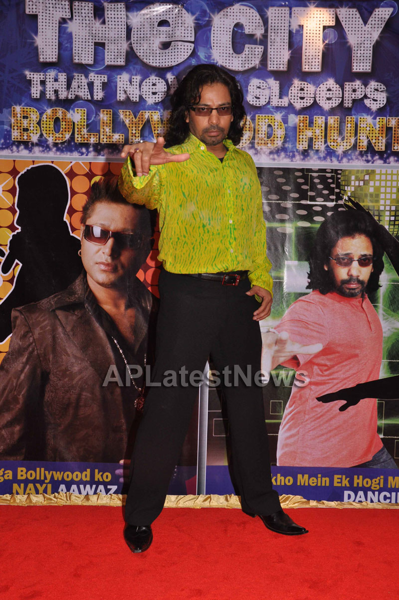 The City That Never Sleeps- Bollywood Hunt contest - Picture 3