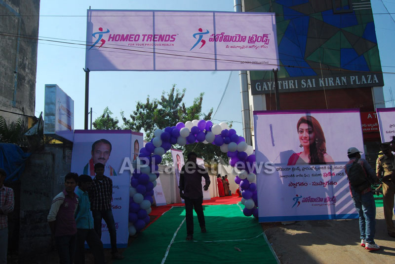 Homeo Trends Hospital Opened Inaugurated by Tollywood Actress Pranitha - Picture 4