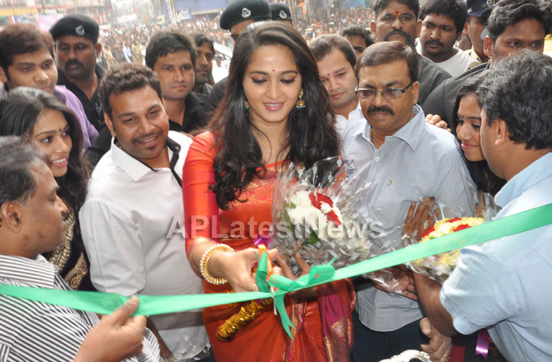 Kalamandir New Showroom launched at Rajahmundry and Kakinada - Picture 3