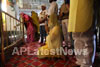 Veena Malik at Holy shrine of Gurudwara - Picture 16