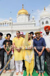 Veena Malik at Holy shrine of Gurudwara - Picture 16