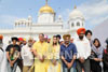 Veena Malik at Holy shrine of Gurudwara - Picture 18