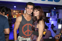 Yash, Talat, Candy, Aarti, Tina and Ali At Sunburn DJ Party - Picture 16