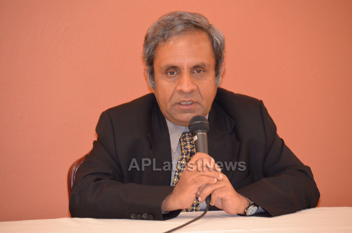 Press Conference by Consul General of India, SFO RPBD 2015 - Picture 2