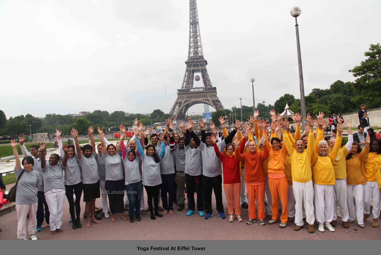 Euro Cup and Yoga Festival at Eiffel Tower Rocked Paris - Picture 5